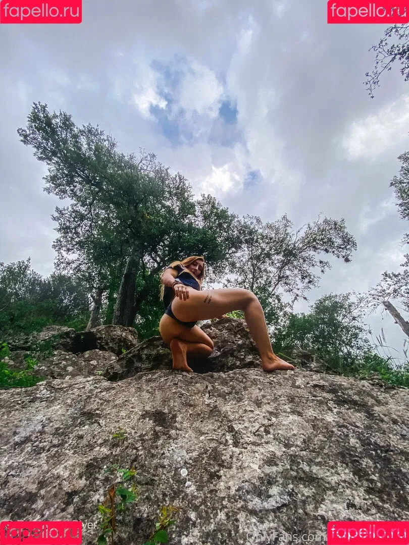zoebytheriverfree Onlyfans Photo Gallery 