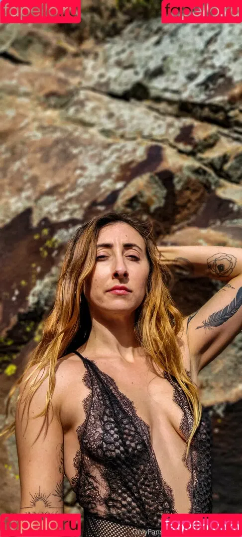 zoebytheriverfree Onlyfans Photo Gallery 