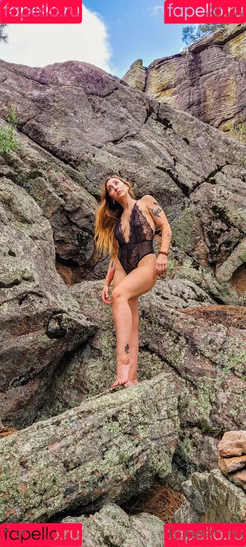 zoebytheriverfree Onlyfans Photo Gallery 