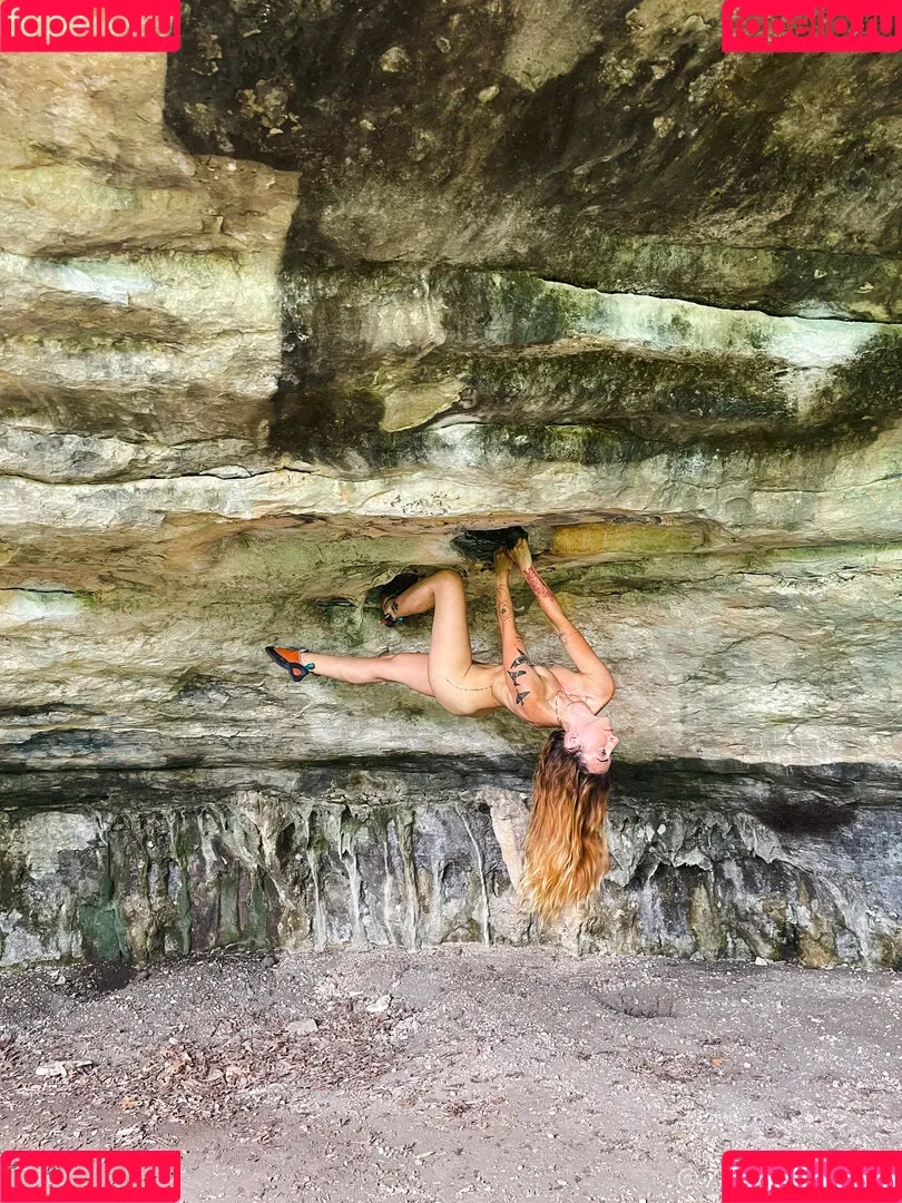 zoebytheriverfree Onlyfans Photo Gallery 