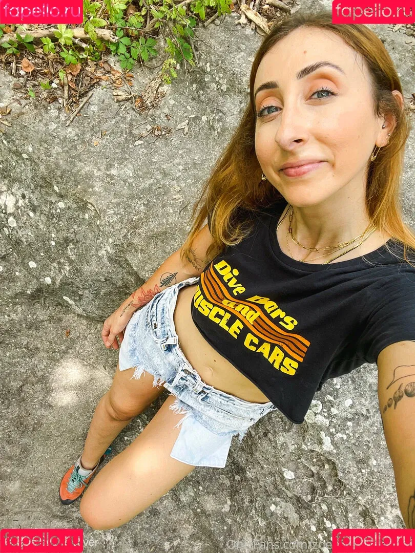 zoebytheriverfree Onlyfans Photo Gallery 