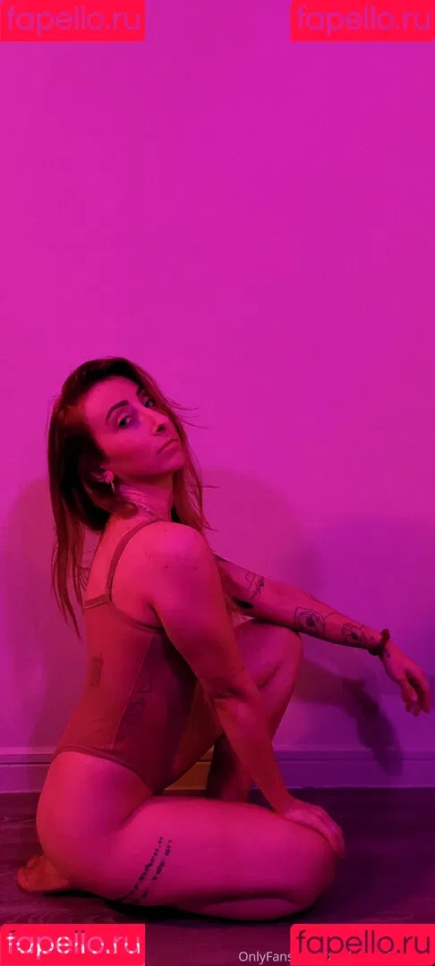 zoebytheriverfree Onlyfans Photo Gallery 