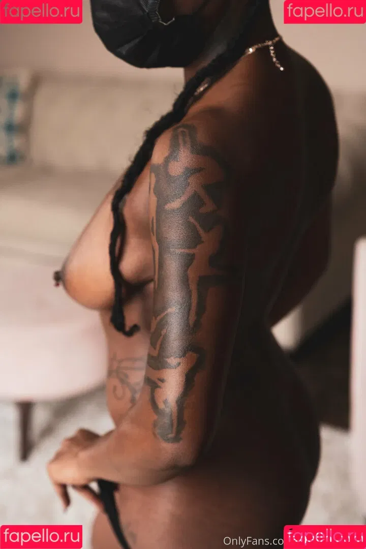oyinoluphoto Onlyfans Photo Gallery 