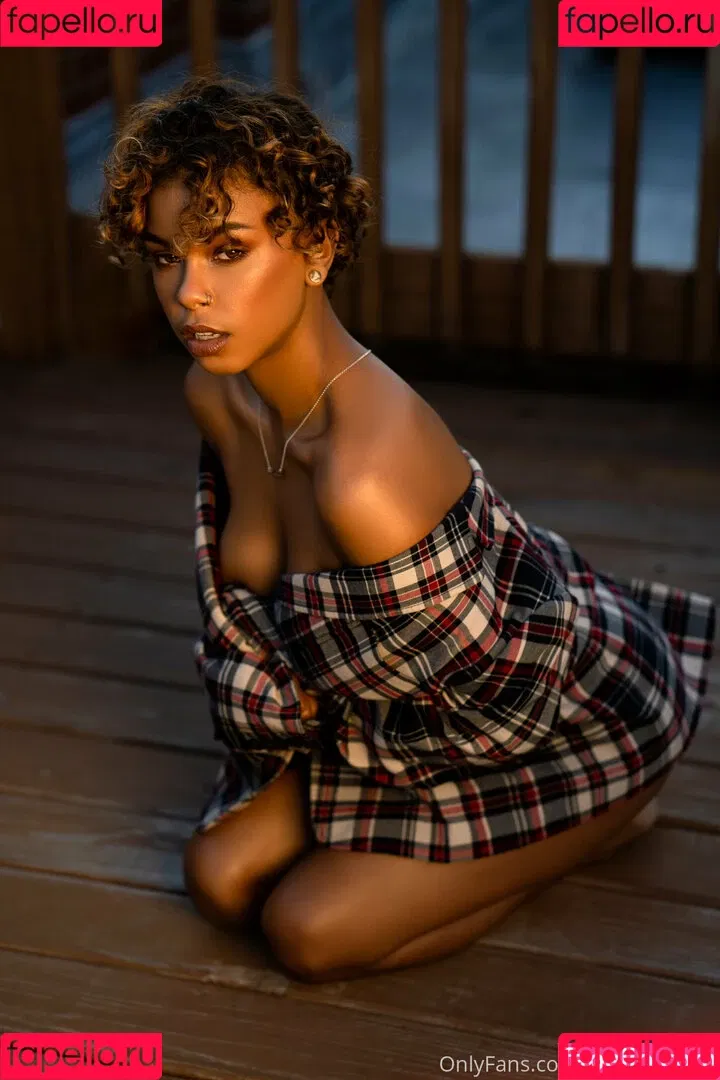 oyinoluphoto Onlyfans Photo Gallery 