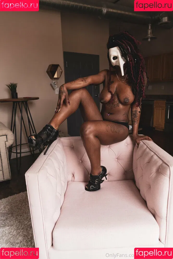 oyinoluphoto Onlyfans Photo Gallery 