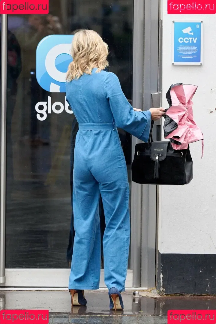 Charlotte Hawkins Onlyfans Photo Gallery 