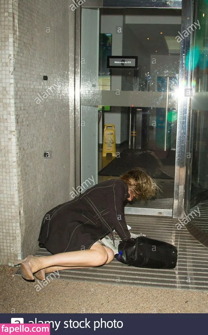 Charlotte Hawkins Onlyfans Photo Gallery 