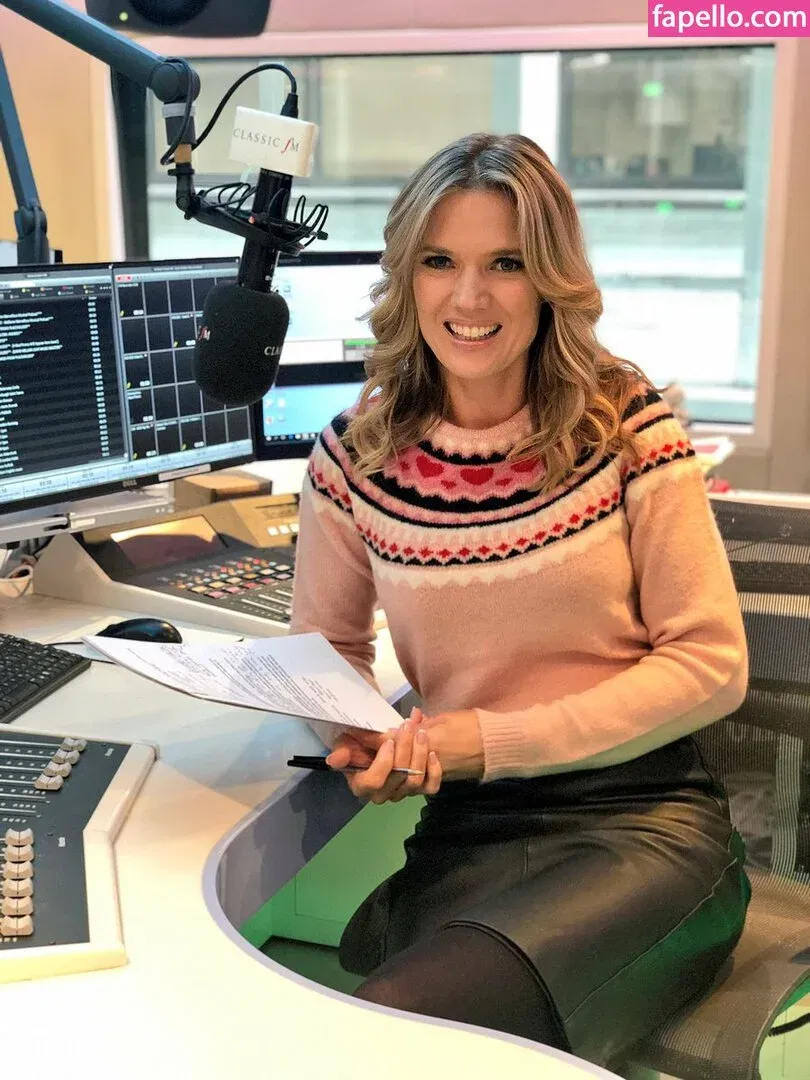 Charlotte Hawkins Onlyfans Photo Gallery 