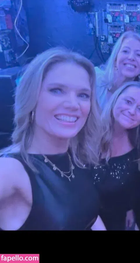 Charlotte Hawkins Onlyfans Photo Gallery 