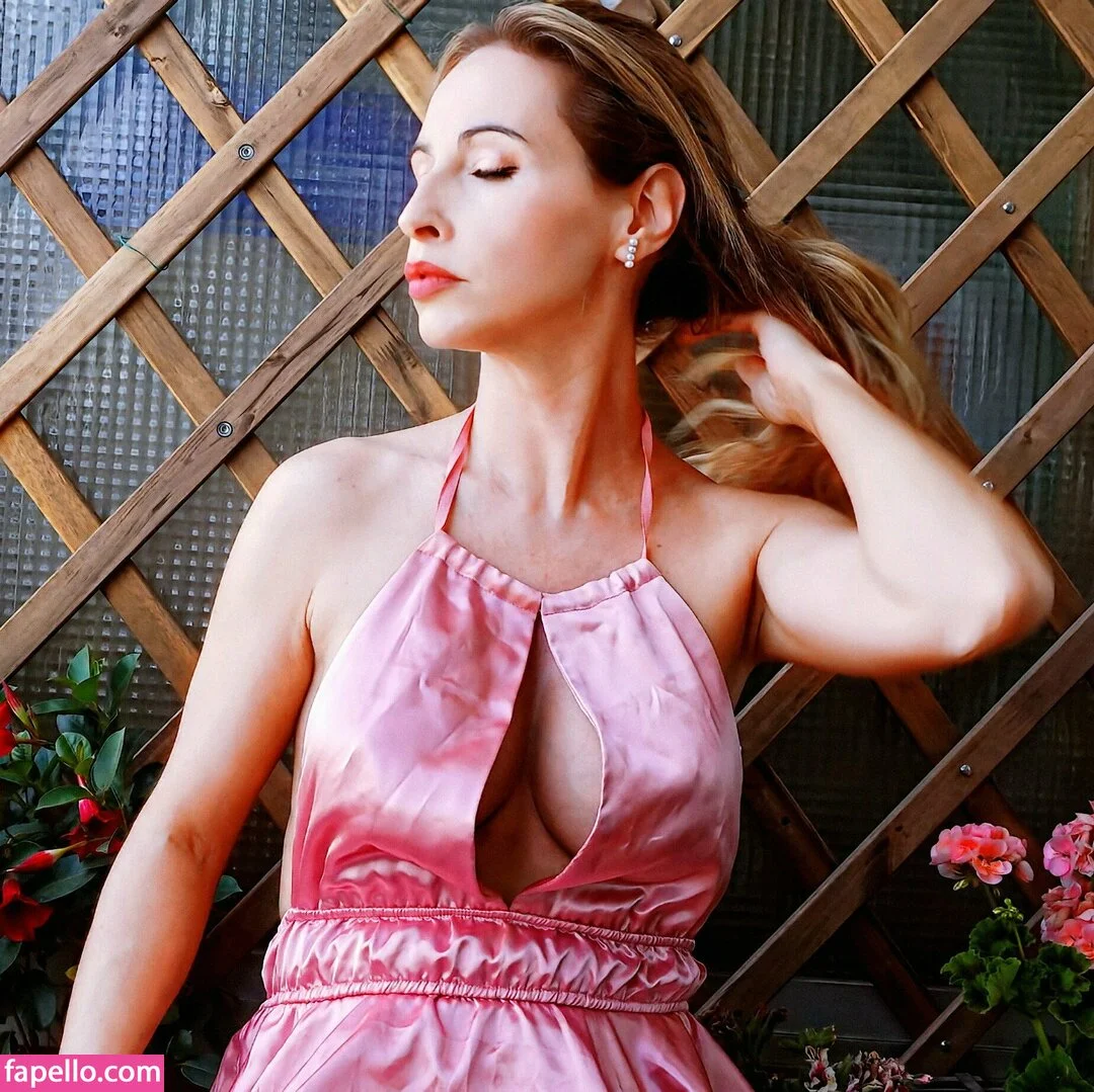 ladyfetish23 Onlyfans Photo Gallery 