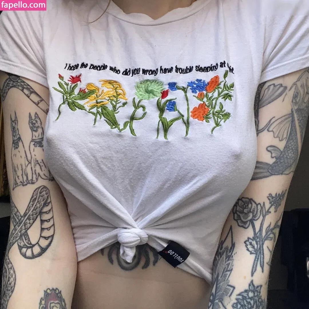 Naiadthenymph Onlyfans Photo Gallery 