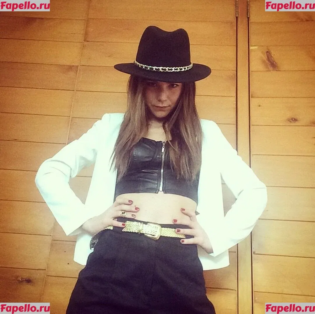 Camila Sodi Onlyfans Photo Gallery 