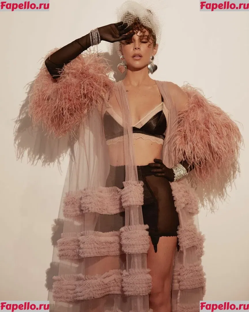 Camila Sodi Onlyfans Photo Gallery 
