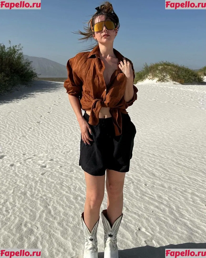 Camila Sodi Onlyfans Photo Gallery 