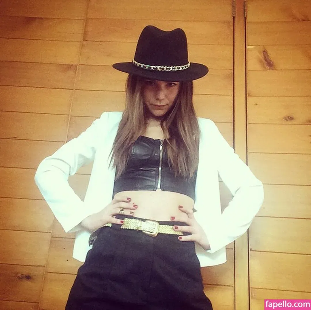 Camila Sodi Onlyfans Photo Gallery 