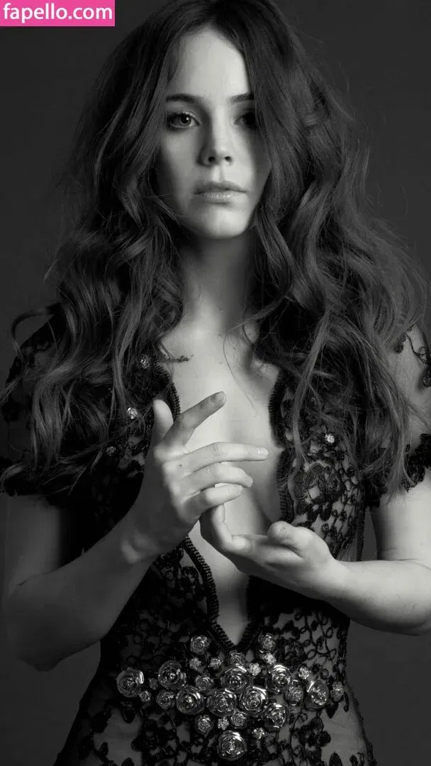 Camila Sodi Onlyfans Photo Gallery 