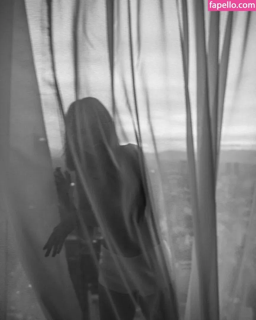 Camila Sodi Onlyfans Photo Gallery 