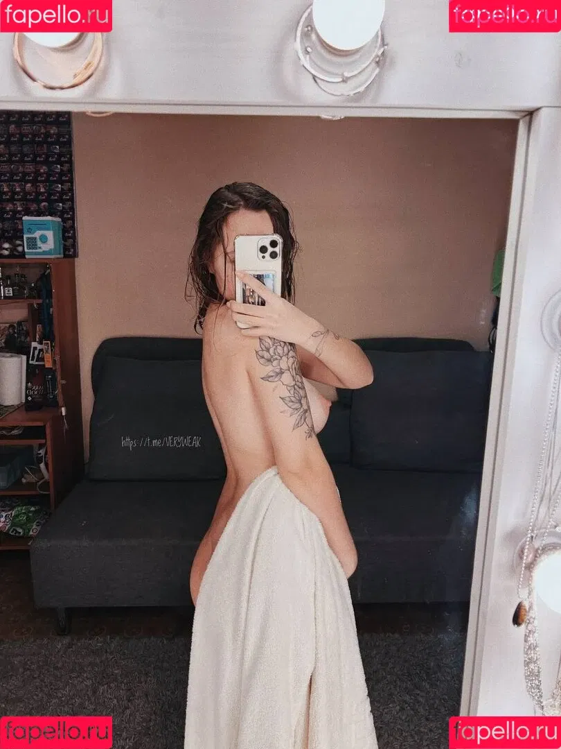 Veryweak Onlyfans Photo Gallery 
