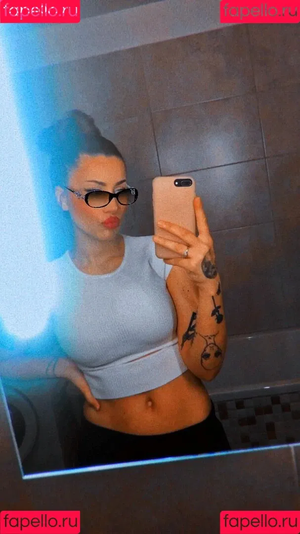 Vereunka Onlyfans Photo Gallery 