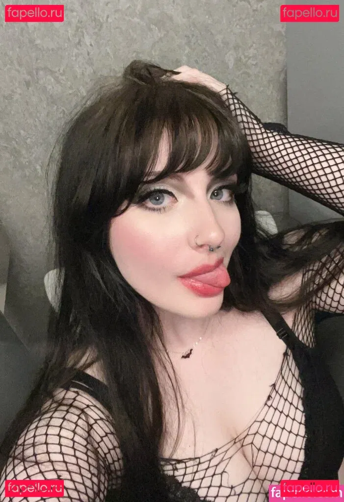 nsfwgoth Onlyfans Photo Gallery 