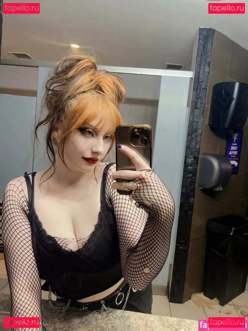 nsfwgoth Onlyfans Photo Gallery 