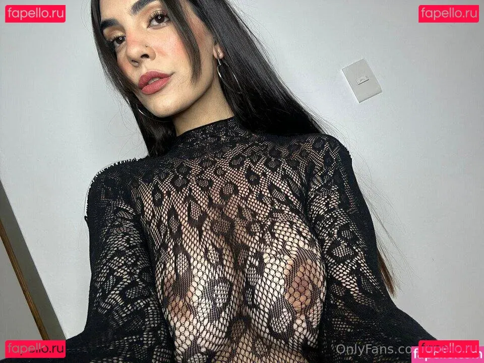 Naima Vega Onlyfans Photo Gallery 
