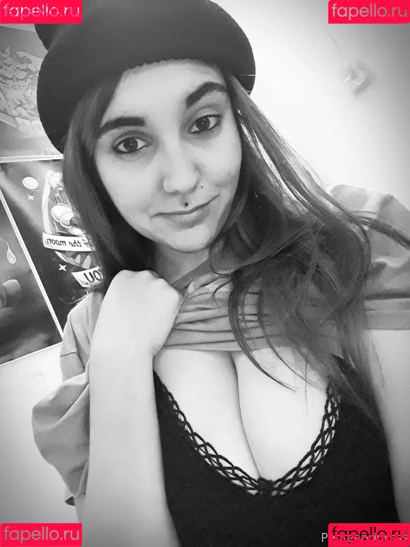 petiteeprincess Onlyfans Photo Gallery 