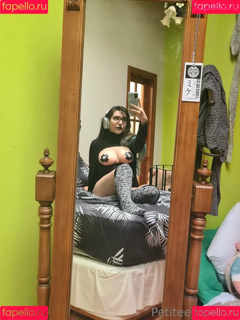 petiteeprincess Onlyfans Photo Gallery 