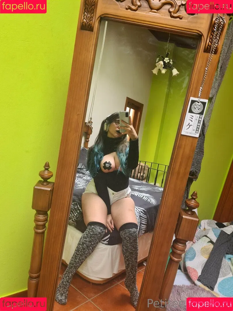 petiteeprincess Onlyfans Photo Gallery 