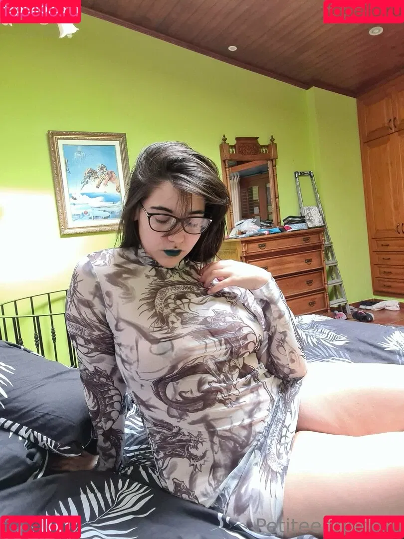 petiteeprincess Onlyfans Photo Gallery 