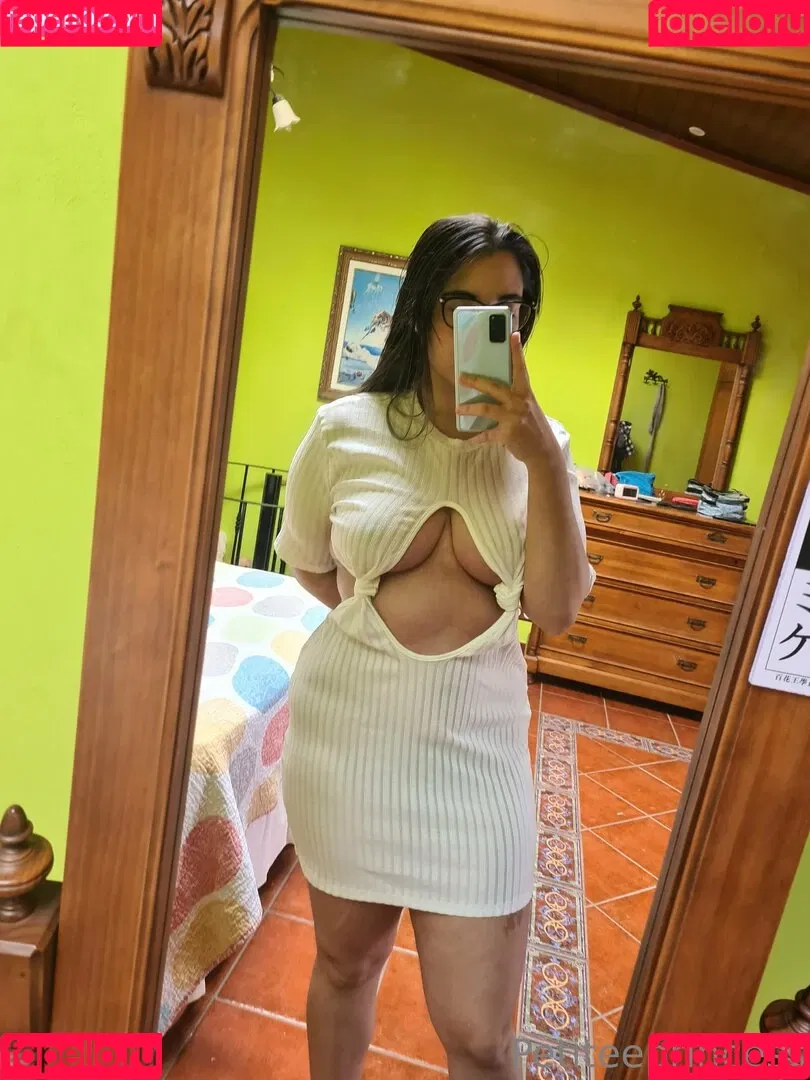 petiteeprincess Onlyfans Photo Gallery 