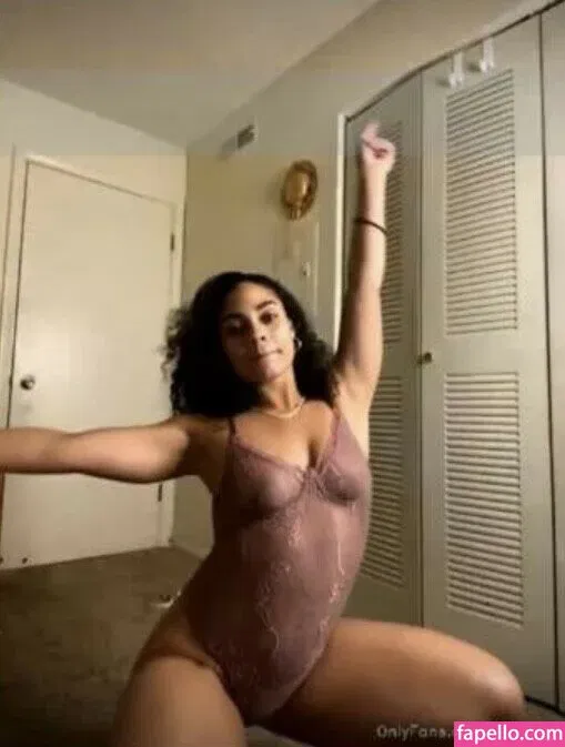 Ravyn Rochelle Onlyfans Photo Gallery 