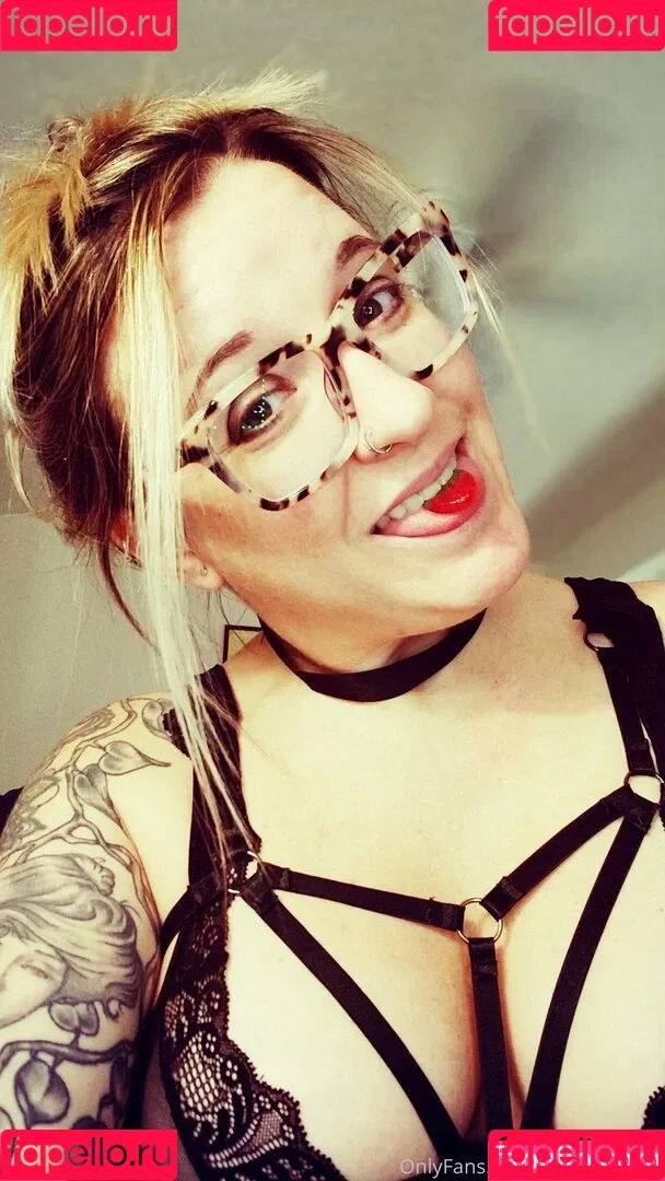 molleewaters Onlyfans Photo Gallery 