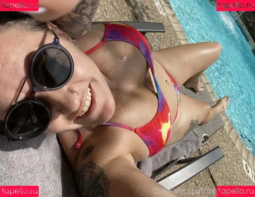 molleewaters Onlyfans Photo Gallery 