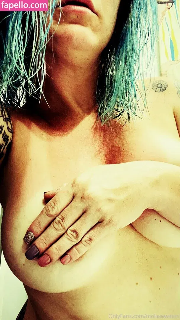 molleewaters Onlyfans Photo Gallery 