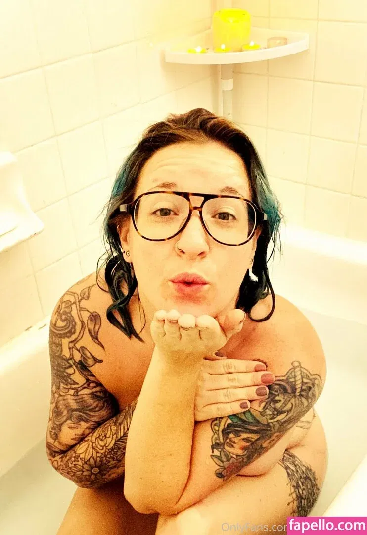 molleewaters Onlyfans Photo Gallery 