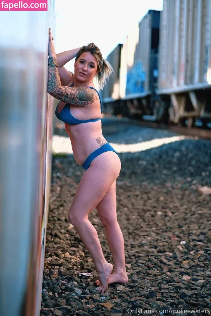 molleewaters Onlyfans Photo Gallery 