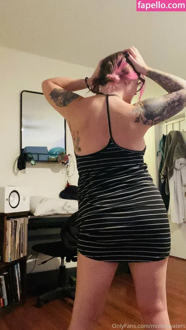 molleewaters Onlyfans Photo Gallery 