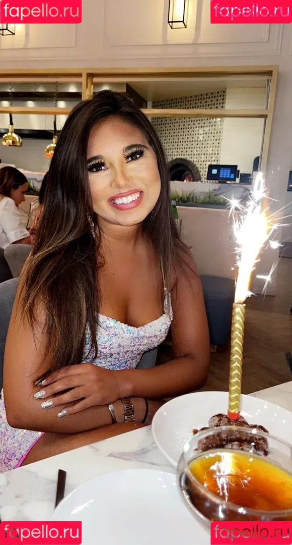 Shari G Onlyfans Photo Gallery 