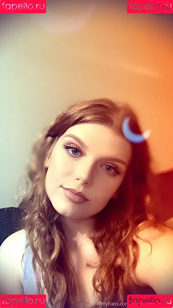 sexyredinbedfree Onlyfans Photo Gallery 