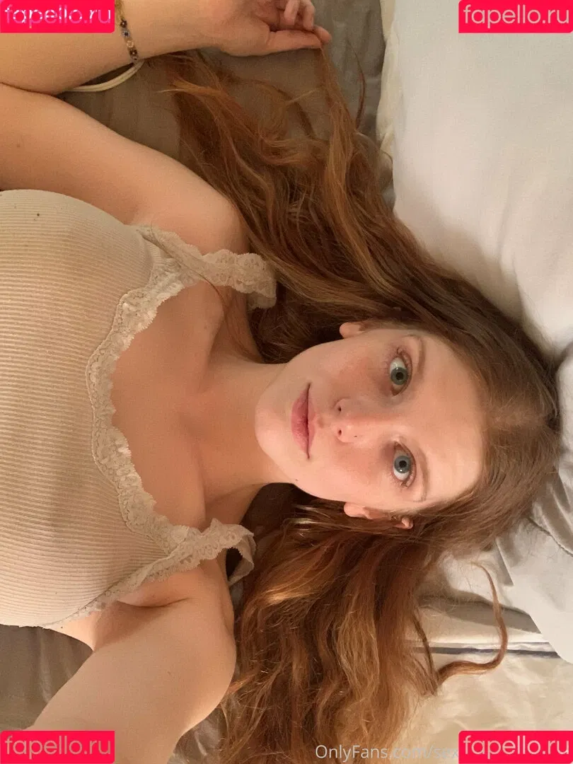 sexyredinbedfree Onlyfans Photo Gallery 