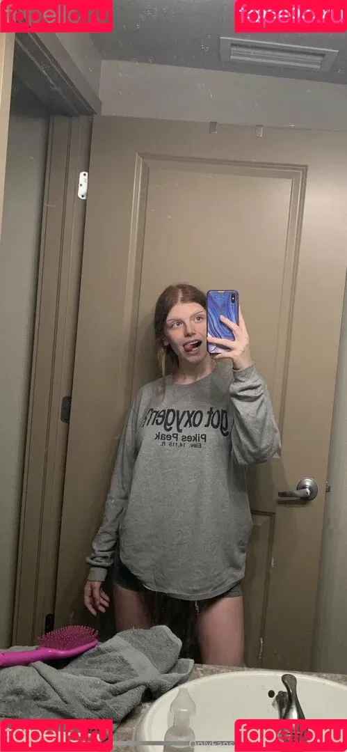sexyredinbedfree Onlyfans Photo Gallery 