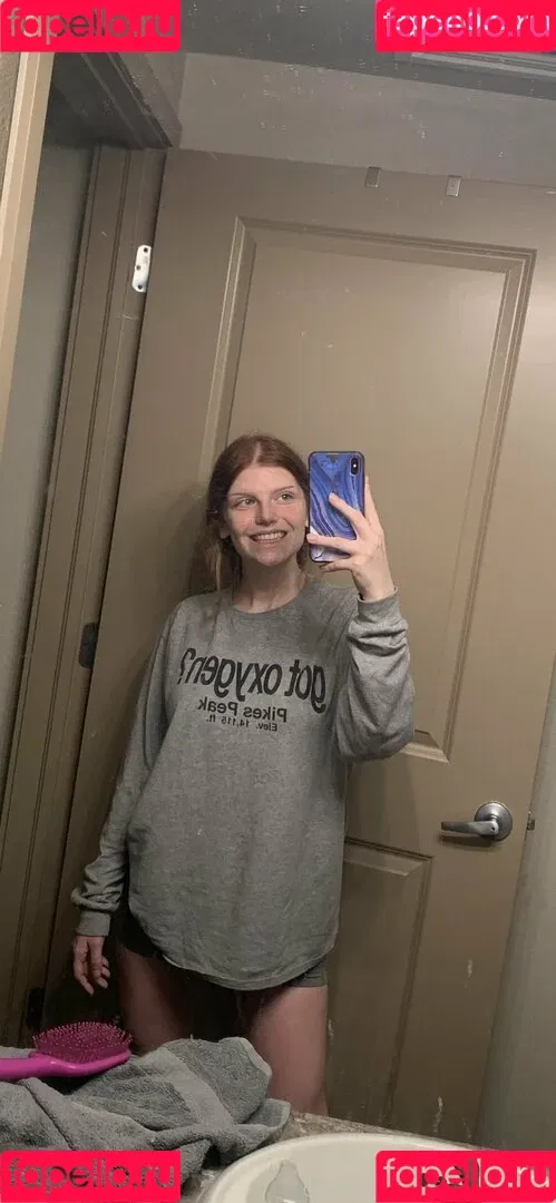 sexyredinbedfree Onlyfans Photo Gallery 