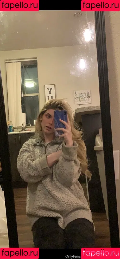 sexyredinbedfree Onlyfans Photo Gallery 