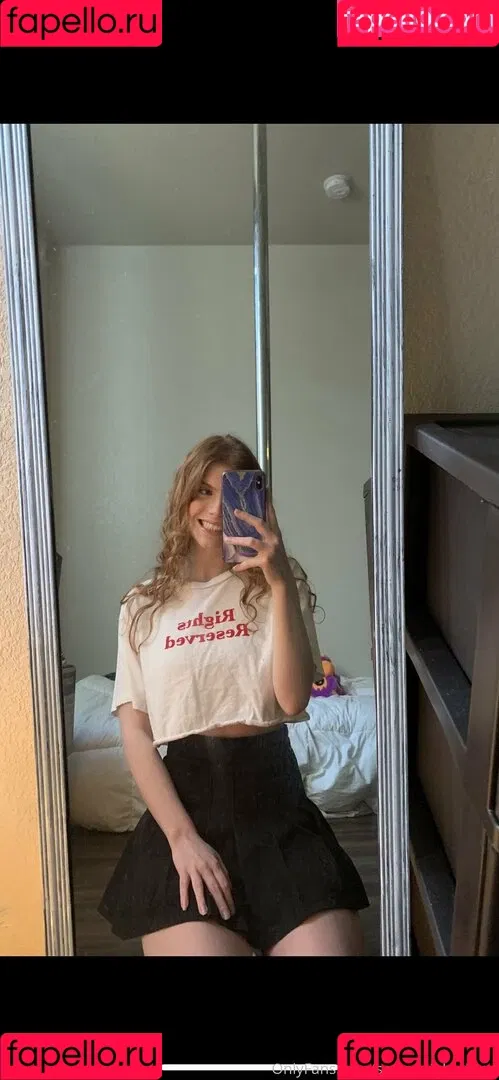 sexyredinbedfree Onlyfans Photo Gallery 