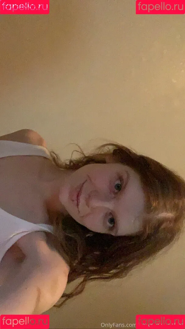 sexyredinbedfree Onlyfans Photo Gallery 
