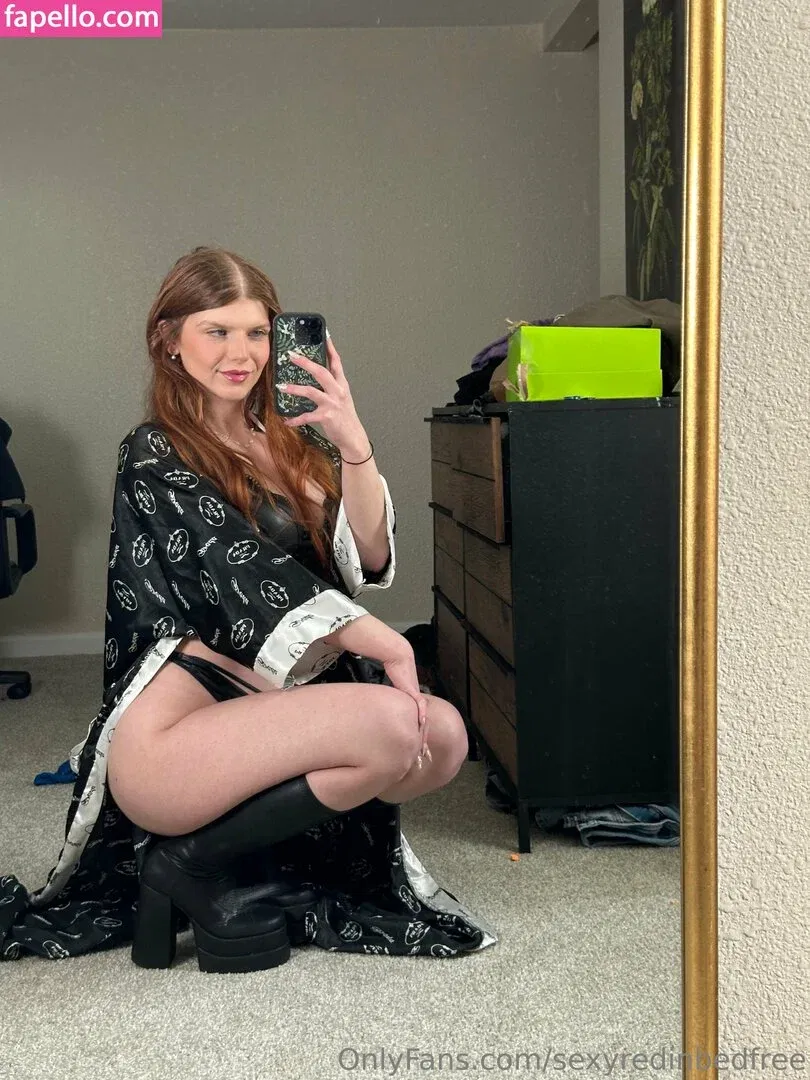 sexyredinbedfree Onlyfans Photo Gallery 