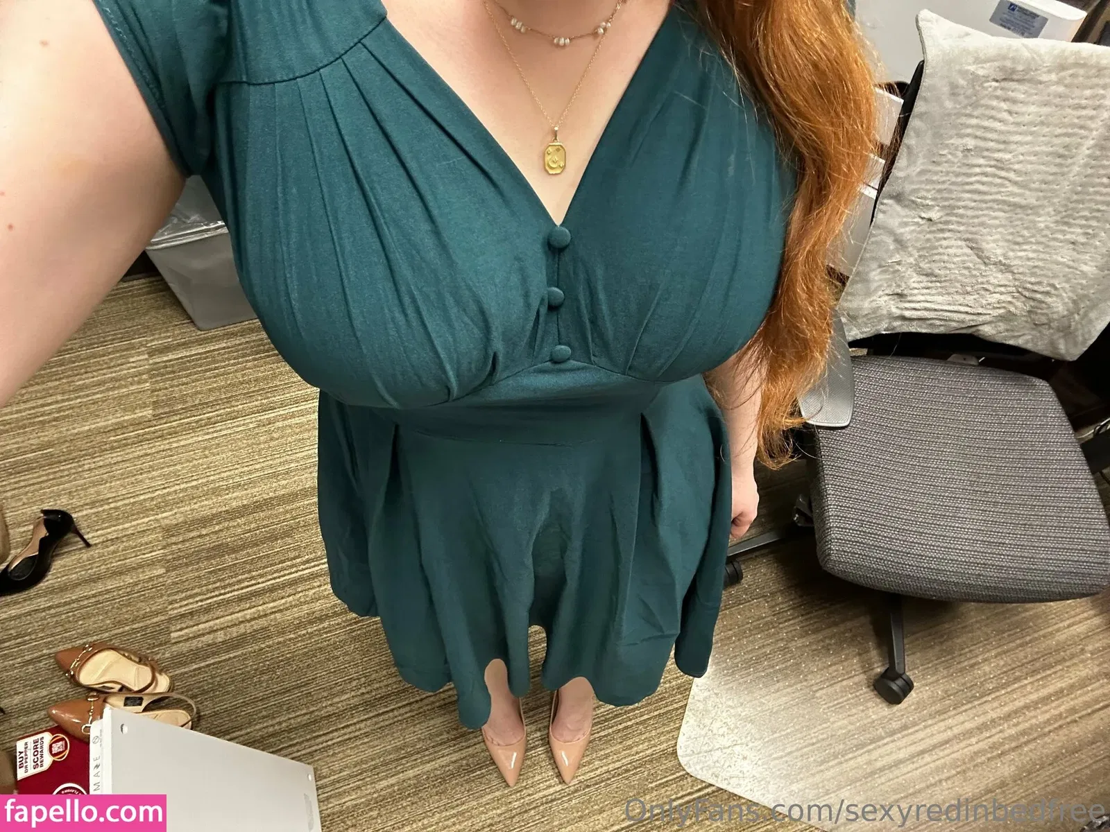 sexyredinbedfree Onlyfans Photo Gallery 