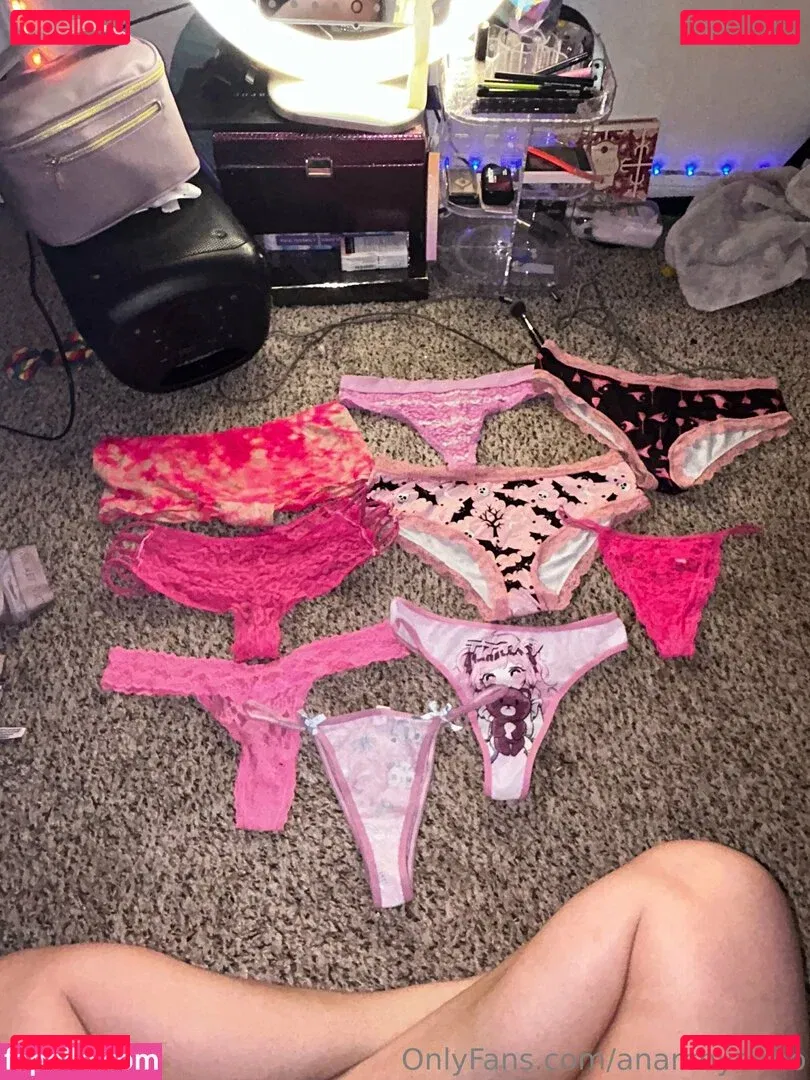 anarchyelmo Onlyfans Photo Gallery 