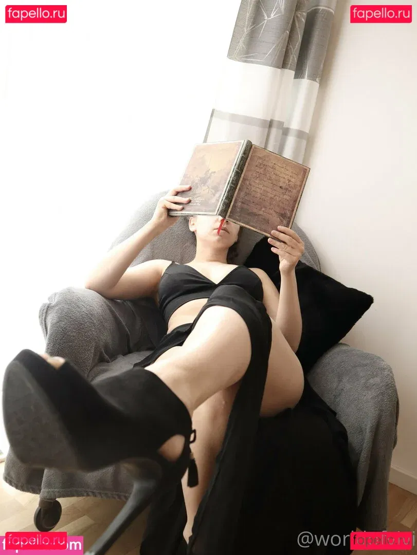 worldofvivi Onlyfans Photo Gallery 